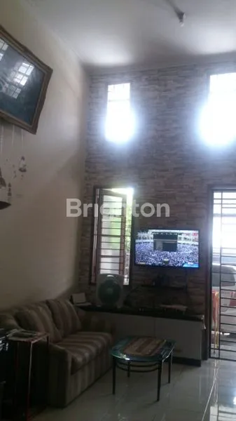 image RUMAH SECOND DI BSD TANGERANG SELATAN (3)