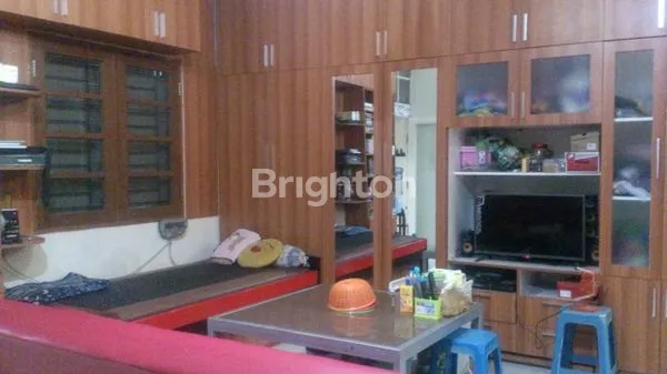 image RUMAH SECOND DI BSD TANGERANG SELATAN (4)