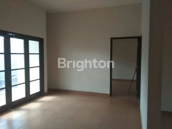 image RUMAH SEMI VILLLA AREA KUTA  100 METER KE JALAN RAYA SUNSET ROAD (5)
