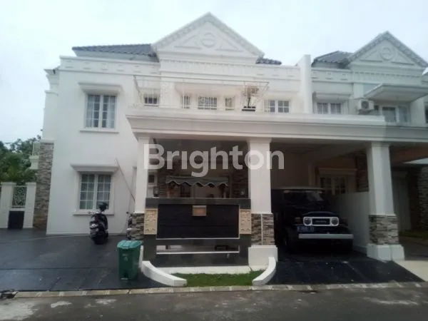 RUMAH MEWAH, 2 LANTAI , CANTIK, LOKASI CLUSTER PURNAWARMAN, KARAWANG