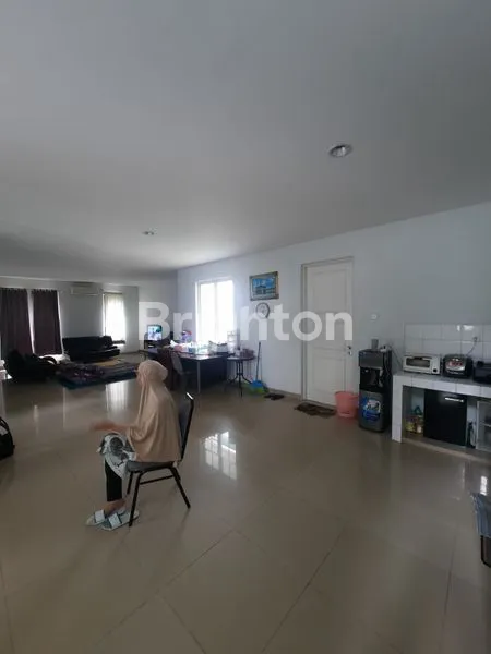 image RUMAH MEWAH, 2 LANTAI , CANTIK, LOKASI CLUSTER PURNAWARMAN, KARAWANG  (5)