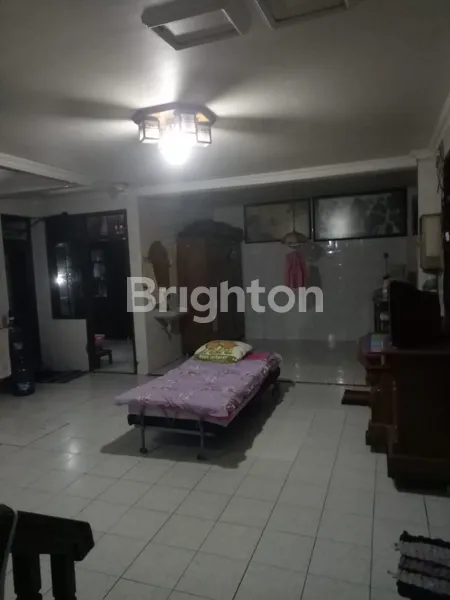image  RUMAH JL OGAN, WONOKROMO, PUSAT KOTA, DEKAT RAYA DARMO  (8)