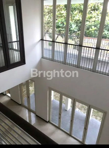 image DIJUAL RUMAH DIAMOND HILL CITRALAND (3)