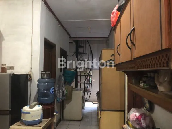 image RUMAH DAN KIOA DI PINGGIR JALAN BESAR (6)