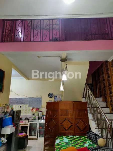 image JUAL RUMAH USAHA LANTAI 2. LOKASI SANGAT STRATEGIS. BERADA DI AREA BISNIS. DEKAT PUSAT KOTA SIDOARJO. (2)