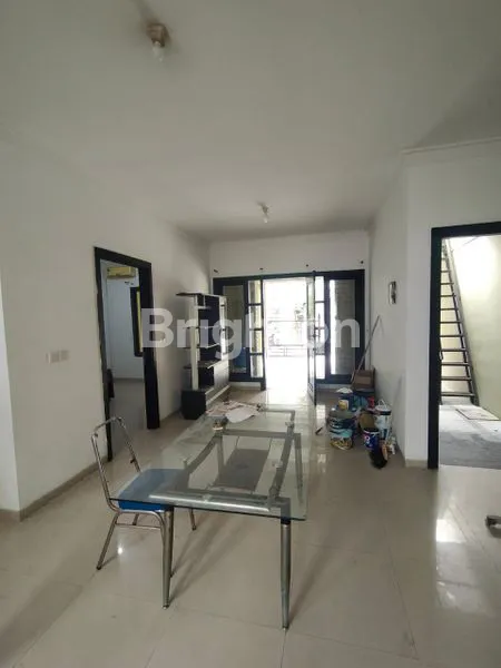 image CENTRAL PARK AHMAD YANI SURABAYA RUMAH 2 LANTAI (2)