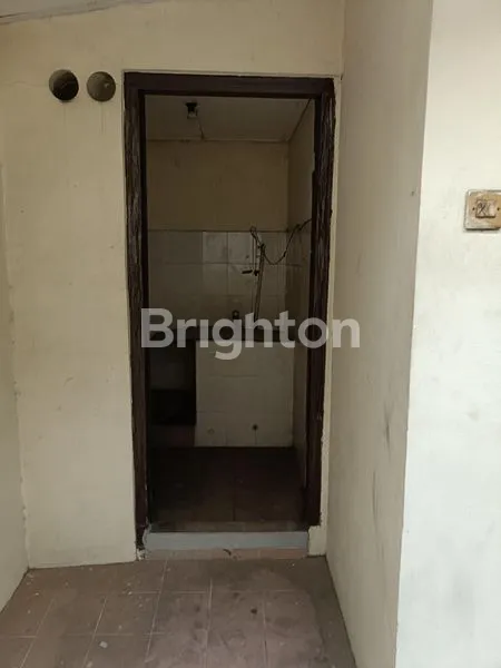 image RUMAH TUA TELUK GONG JAKARTA UTARA 1.5 LANTAI (3)