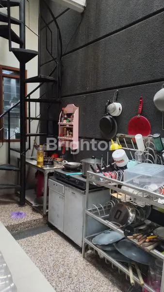 image RUMAH 2 LANTAI TERAWAT DI BATUNUNGGAL BANDUNG KEAMANAN 24 JAM ONE GATE SYSTEM (7)