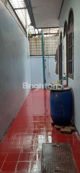 image RUMAH HOEK DI JALAN UTAMA  (7)