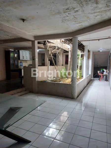image RUMAH TUA JL. MADRASAH 2 KEBON JERUK (7)