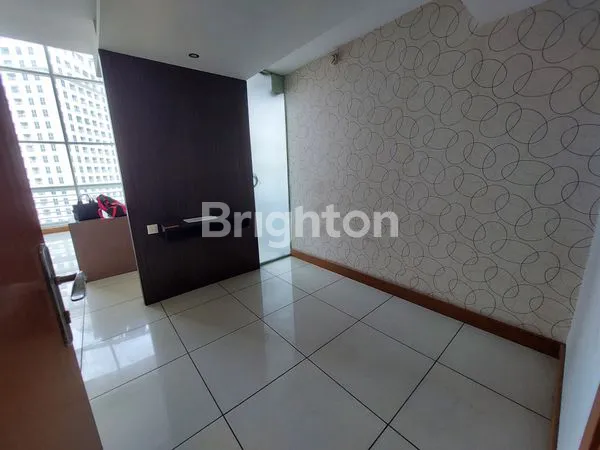 image APARTMENT CITYLOFTS SUDIRMAN, BEBAS GANJIL GENAP, VIEW KOLAM (2)