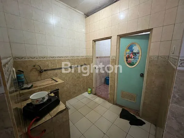 image RUMAH TINGGAL DUA LANTAI DI KAWASAN PETAMBURAN JAKARTA PUSAT (8)