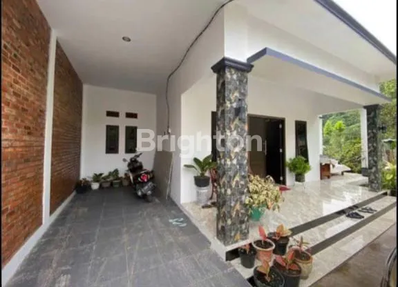 image RUMAH ASRI BONUSNYA FURNITURE (SEMI FURNISHED) (8)