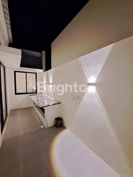 image RUMAH 2 LANTAI BRAND NEW FULLY FURNISHED MEWAH DI KAWASAN SCIENTIA GADING SERPONG (2)