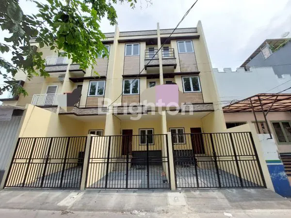 image RUMAH BARU TAMAN RATU JAKARTA BARAT (1)