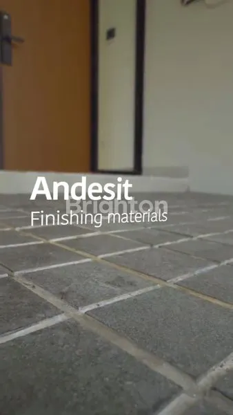 image TURUN!!! BURUANN!!! BONUS FURNISHED, FREE BPHTB, FREE NOTARIS (HANYA 1 UNIT) RUMAH 2  BARU GRESS, SIAP HUNI, STRATEGIS DEKAT  MERR OERR BANDARA JUANDA RS ROYAL RS GOTONG ROYONG  UPN VETERAN (6)