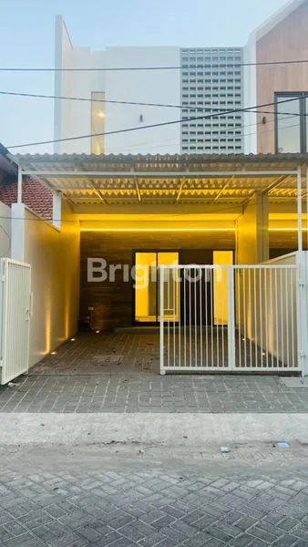 image TURUN!!! BURUANN!!! BONUS FURNISHED, FREE BPHTB, FREE NOTARIS (HANYA 1 UNIT) RUMAH 2  BARU GRESS, SIAP HUNI, STRATEGIS DEKAT  MERR OERR BANDARA JUANDA RS ROYAL RS GOTONG ROYONG  UPN VETERAN (8)