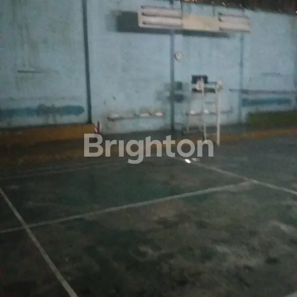 image LAPANGAN BADMIMTON ADA RUMAH DIDALAMNYA (2)