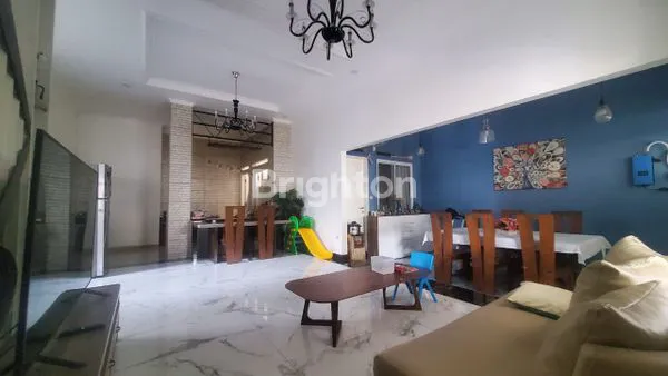 image HUNIAN ASRI DAN NYAMAN 2 LANTAI SEMI FURNISH DI LOKASI STRATEGIS SENTUL (2)