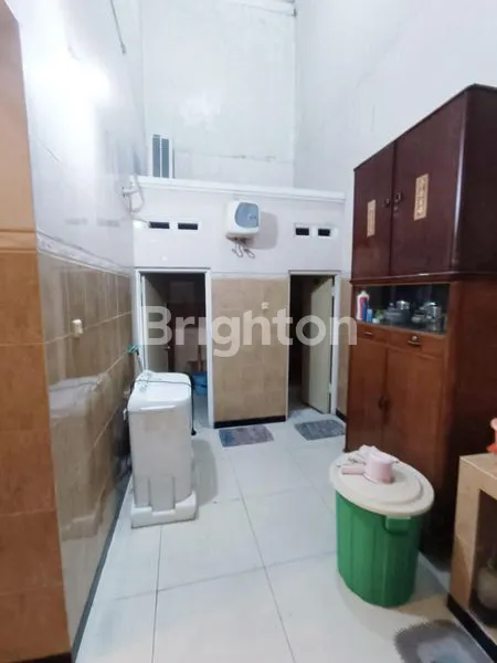 image SEMAWIS DIJUAL RUMAH 1,5 LANTAI TENGAH KOTA KAWASAN PECINAN SEMARANG (2)