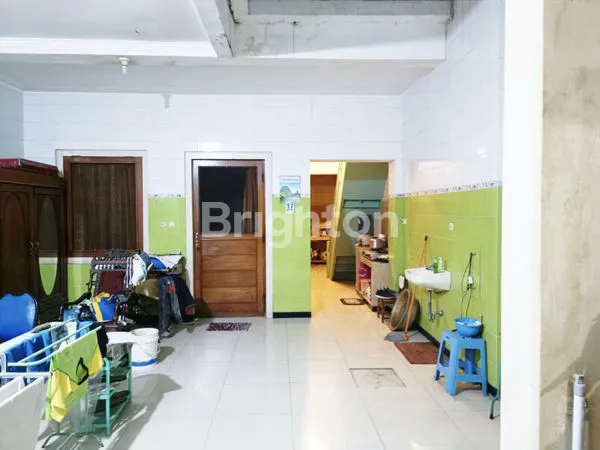 image SEMAWIS DIJUAL RUMAH 1,5 LANTAI TENGAH KOTA KAWASAN PECINAN SEMARANG (5)