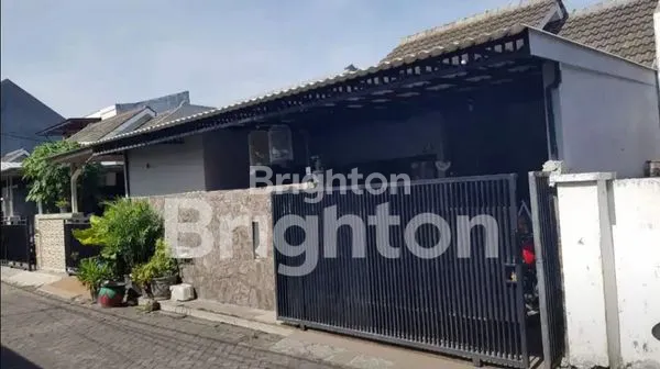 image PESONA ALAM GUNUNG ANYAR, DEKAT MERR (1)