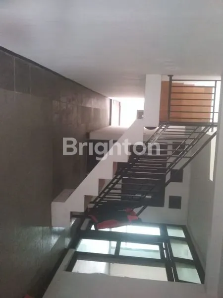 image RUMAH READY BERSIH, MEDOKAN ASRI BARAT (2)