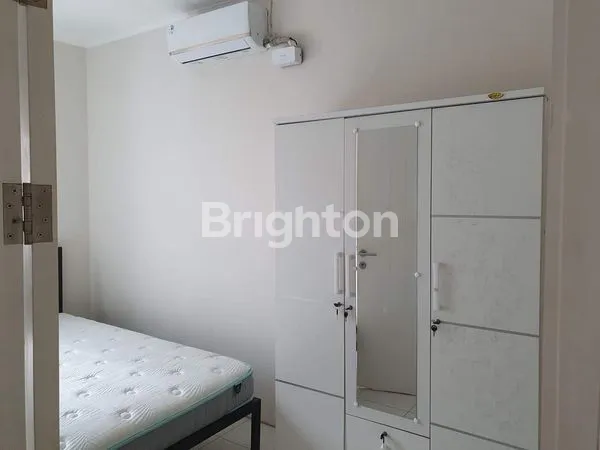 image RUMAH 3 LANTAI FULLY FURNISHED DENGAN KOLAM RENANG DI DEPAN RUMAH (2)