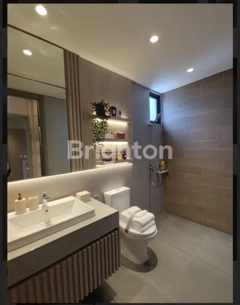 image RUMAH BARU DESIGN BY HONGKONG LAND SUVARNA SUTERA LEBAR 7 CIKUPA TANGERANG (8)