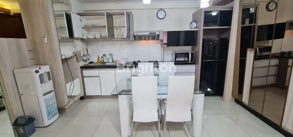 image WATER PLACE TOWER F LANTAI 11  FULL FURNISED DEKAT PAKUWON MALL SURABAYA BARAT (2)