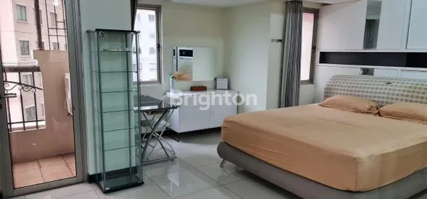 image WATER PLACE TOWER F LANTAI 11  FULL FURNISED DEKAT PAKUWON MALL SURABAYA BARAT (5)