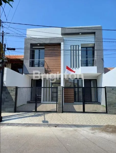 image RUMAH NEW GRESS 2 LANTAI MINIMALIS ROW JALAN 3 MOBIL KLAMPIS SEMOLO BARAT WISMA MUKTI DEKAT ARAYA (1)