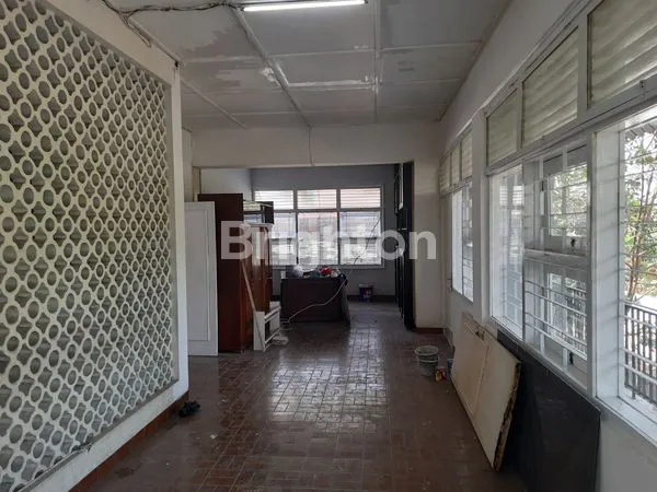 image RUMAH 3LT DI TENGAH KOTA SOLO (KAWATAN) (5)