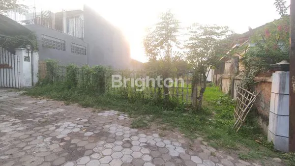 LAHAN DI PUSAT KAMPUS DEKAT KOST