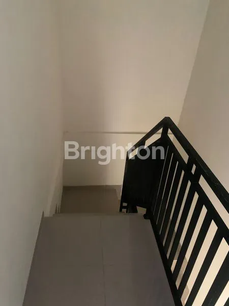 image RUMAH CLUSTER STRATEGIS 2 LANTAI (3)