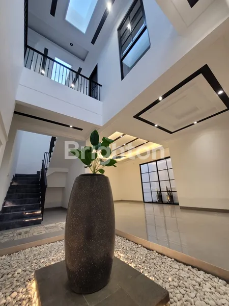 image RUMAH BARU GRESS MODERN KERTAJAYA INDAH SURABAYA (2)