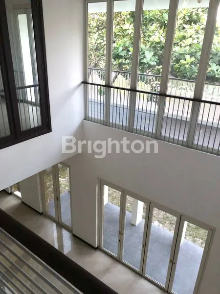 image RUMAH CIAMIK DI CLUSTER EXCLUSIVE (3)