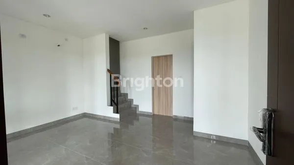 image RUMAH CANTIK PREMIUM Â PERUMAHAN DAISAN SWANCITY / LAVON 3 CIKUPA TANGERANG (2)
