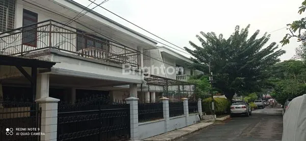 image RUMAH BESAR SEDERHANA DI JANUR KUNING (4)