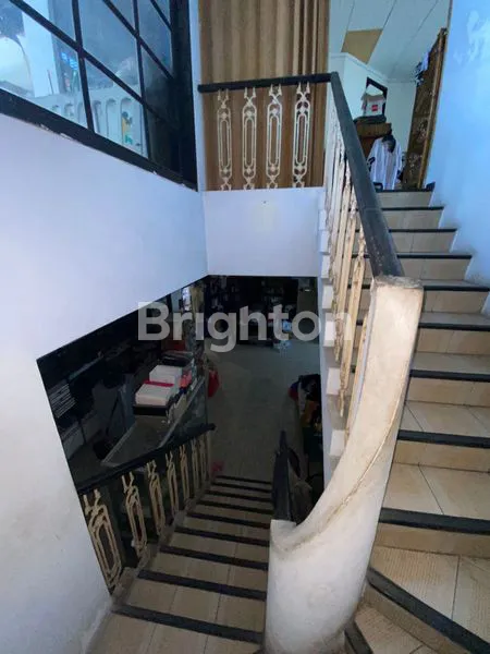 image RUMAH BESAR SEDERHANA DI JANUR KUNING (5)