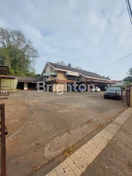 image RUMAH DI KAMBANG IWAK PALEMBANG SUMATERA SELATAN DENGAN LAHAN LUAS (1)