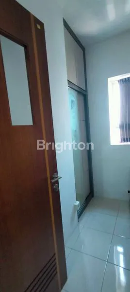 image PUNCAK KERTAJAYA. SEMI FURNITURE YANG NEMPEL (4)