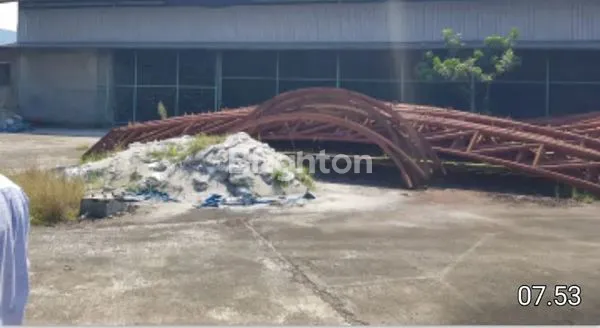 image WORKSHOP COCOK UNTUK GUDANG LUAS (6)