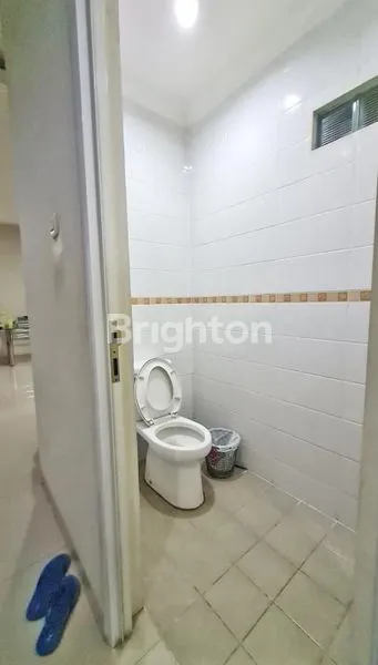 image RUMAH KEBON JERUK, JAKARTA BARAT HOEK 3 1/2 LANTAI (6)