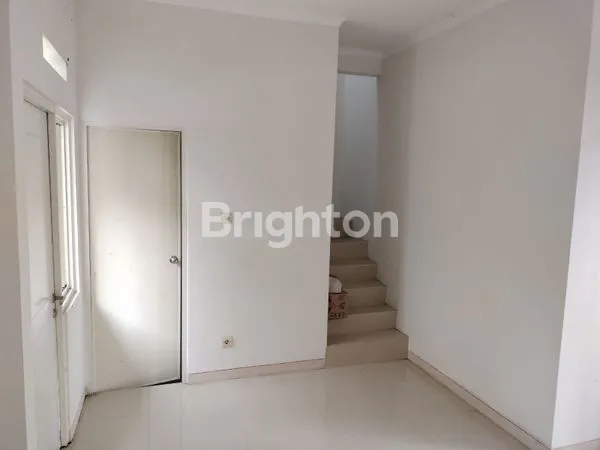 image RUMAH 2 LANTAI BARU GRESS (6)