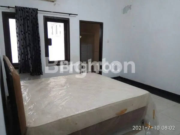 image MURAH RUMAH 2 LANTAI SIAP HUNI MANYAR KERTAADI. LOKASI STRATEGIS FAVORIT DEKAT ITS MERR GM GALAXY MALL UNAIR (2)