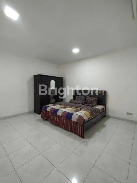 image RUMAH SIAP HUNI FULL RENOVASI DAN STRATEGIS DEKAT KE TENGAH KOTA (4)