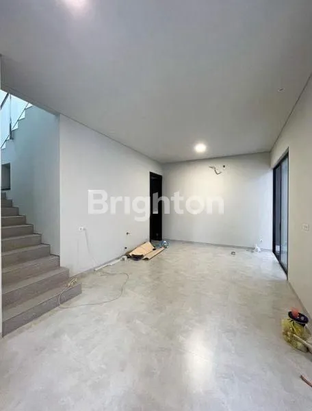 image RUMAH 2 LANTAI MINIMALIS MANYAR TIRTOASRI DEKET WISMA MUKTI HOKKY MERR GALAXY MALL DHARMAHUSADA (3)