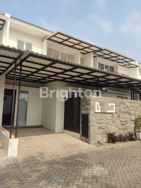 image RUMAH THE CAYA RAYA WIYUNG LAKARSANTRI (2)