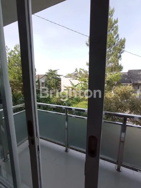 image RUMAH CANTIK TERAWAT SIAP HUNI BANDUNG UTARA DEKAT DENGAN KAMPUS POLBAN (4)